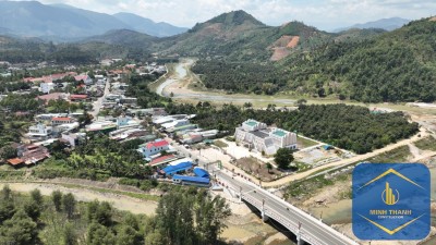 Một góc thị trấn Tô Hạp, huyện Khánh Sơn.