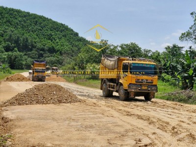 Nhiều nhà thầu xây dựng than khó vì giá vật liệu tăng cao và khan hiếm.