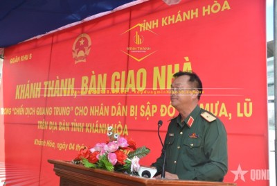 Thiếu tướng Trần Thanh Hải, Phó tư lệnh Quân khu 5 phát biểu.