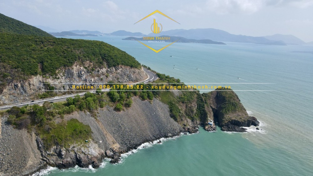 Đèo Cù Hin đường kết nối Nha Trang - Cam Lâm.