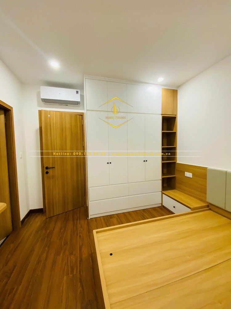 z6950960705211 045498e0b21858bf981d1aca3e08b80d