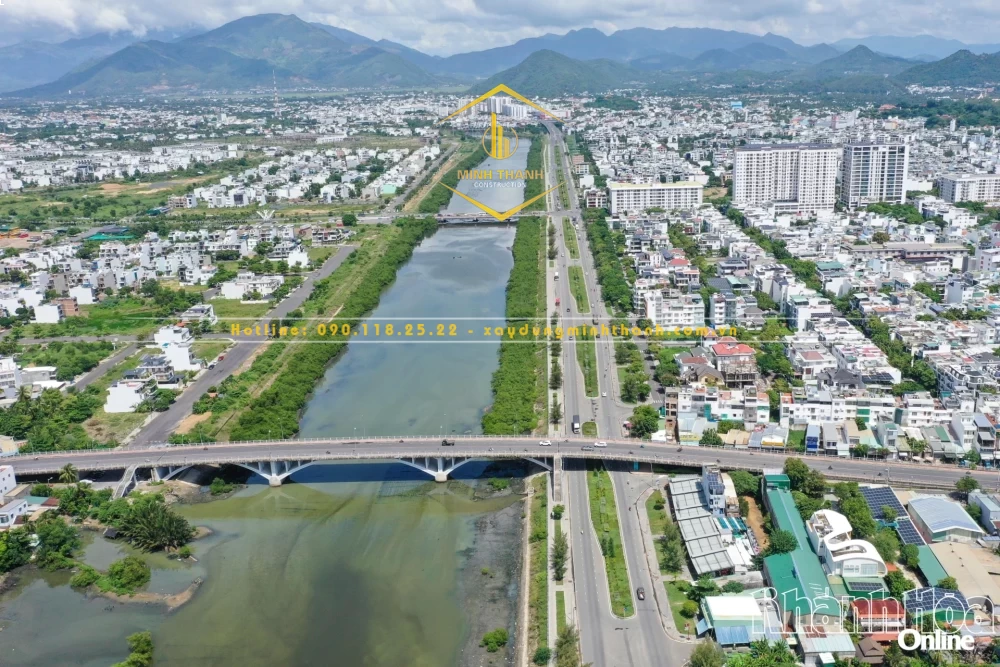 Sông Quán Trường được đề xuất cải tạo kết hợp phát triển du lịch đường thủy. Ảnh: THÁI THỊNH